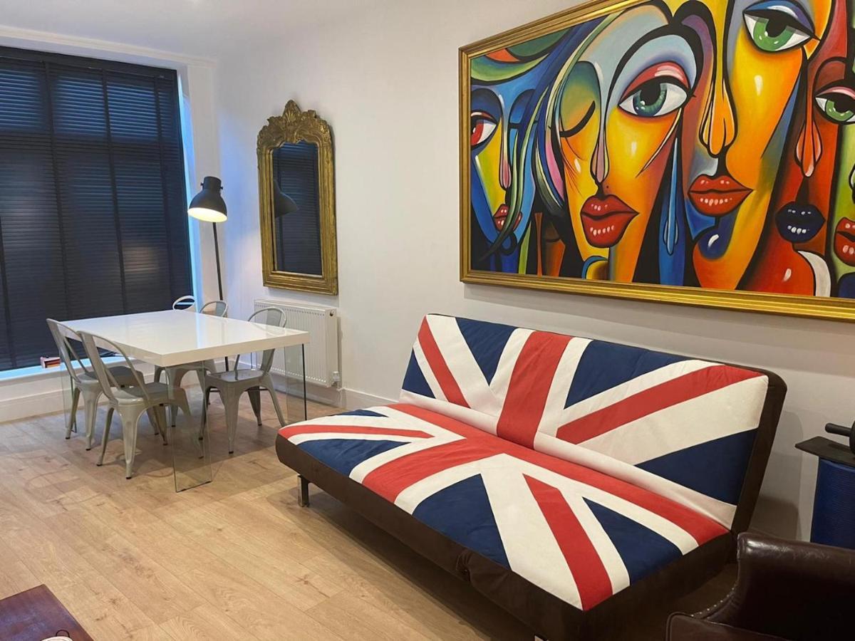 Apartamento Bagshot Pennyhill Camberley Ascot Luxury 2 Beds 1 Bath Sleeps 4 Pets Ok Permit Parking Exterior foto